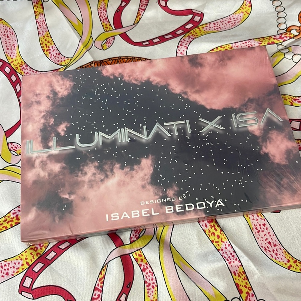 This baby’s got 15 unique shadow shades all in one place.